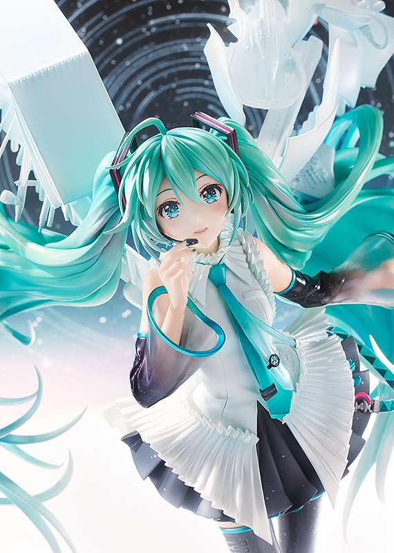 Hatsune Miku: Happy 16th Birthday Ver 1/7 Scale Figure