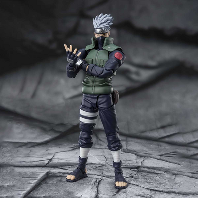 Naruto Shippuden Kakashi Hatake The famed Sharingan Hero S.H.Figuarts Action Figure