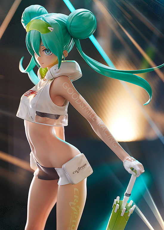 Racing Miku 2022: Tropical Ver. 1/7 Figure