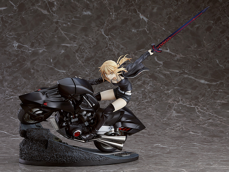 Saber/Altria Pendragon (Alter) & Cuirassier Noir 1/8 Scale Figure (Fate Series)