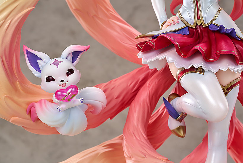 Star Guardian Ahri 1/7 Scale Figure (League of Legends)