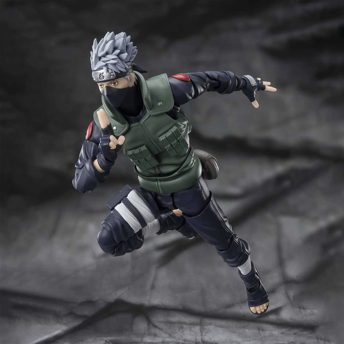 Bandai - Naruto Shippuden Kakashi Hatake The famed Sharingan Hero S.H.Figuarts Action Figure - Good Game Anime