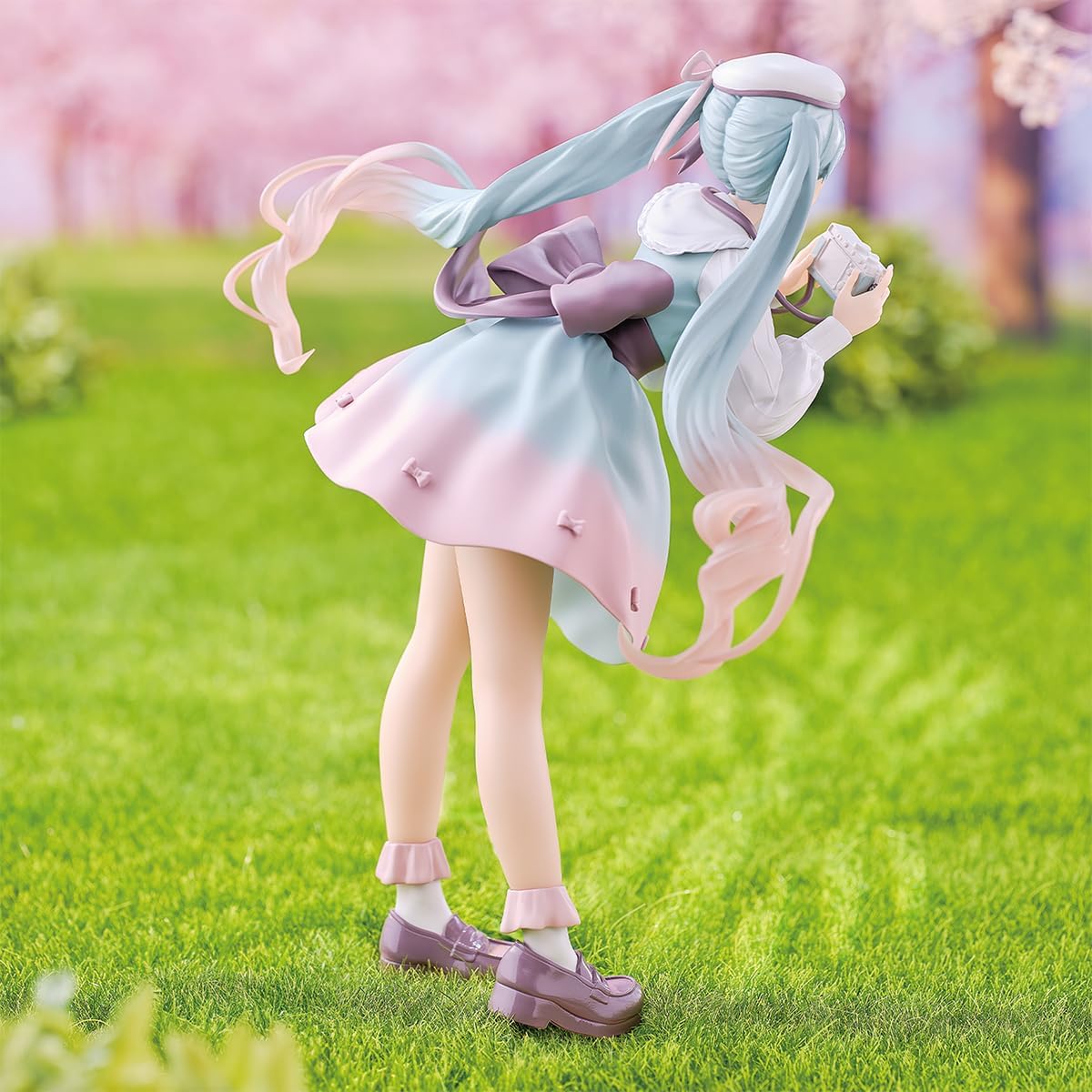 Banpresto - Vocaloid - Hatsune Miku (Holiday Memories - Camera) Figure - Good Game Anime