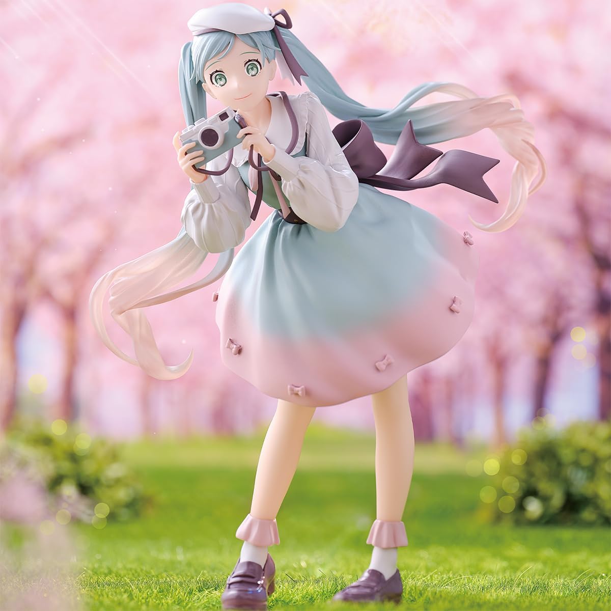 Banpresto - Vocaloid - Hatsune Miku (Holiday Memories - Camera) Figure - Good Game Anime