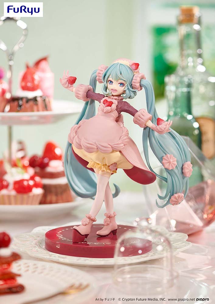 FuRyu - SweetSweets Series Figure-Hatsune Miku strawberry chocolate short- - Good Game Anime