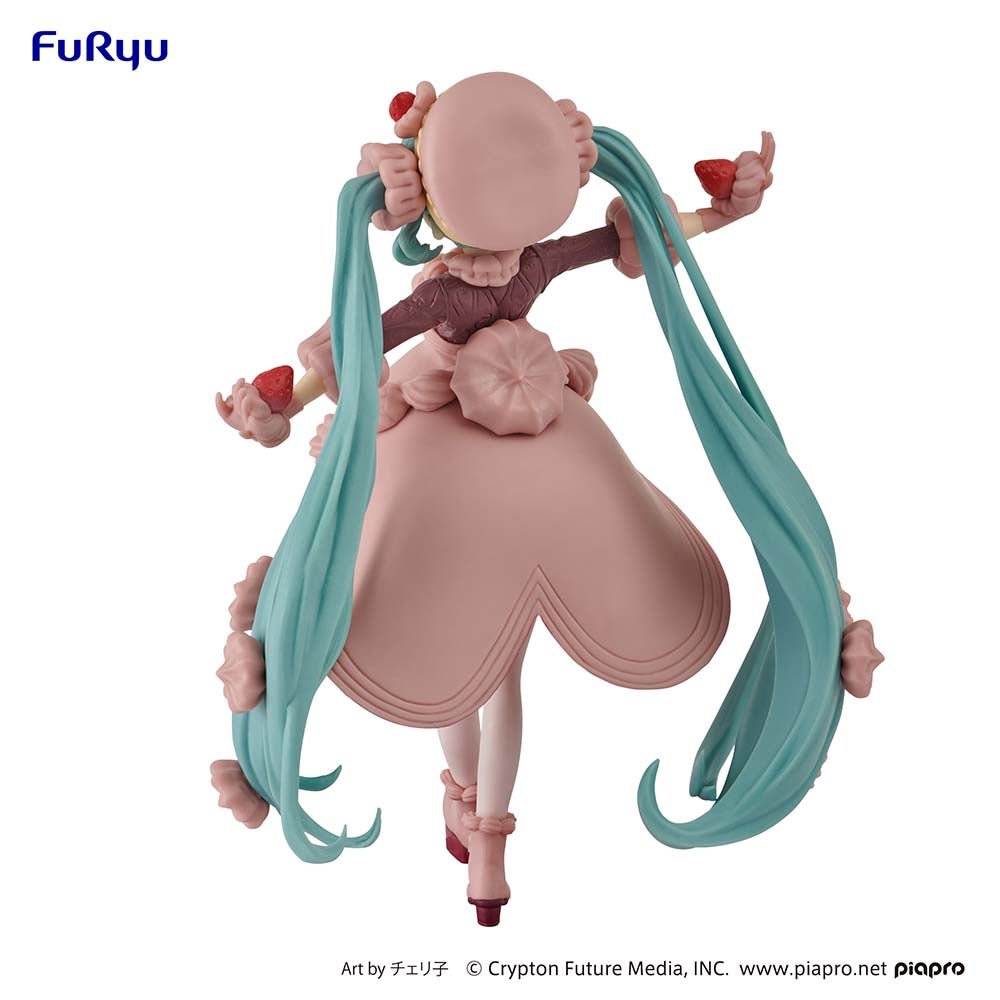 FuRyu - SweetSweets Series Figure-Hatsune Miku strawberry chocolate short- - Good Game Anime