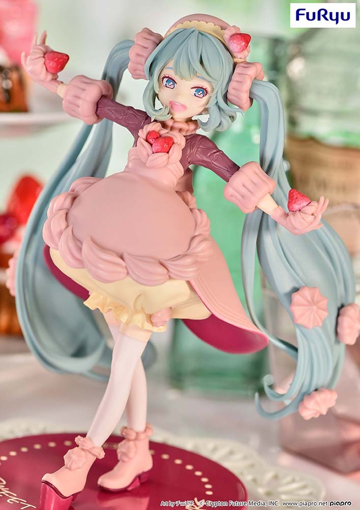 FuRyu - SweetSweets Series Figure-Hatsune Miku strawberry chocolate short- - Good Game Anime