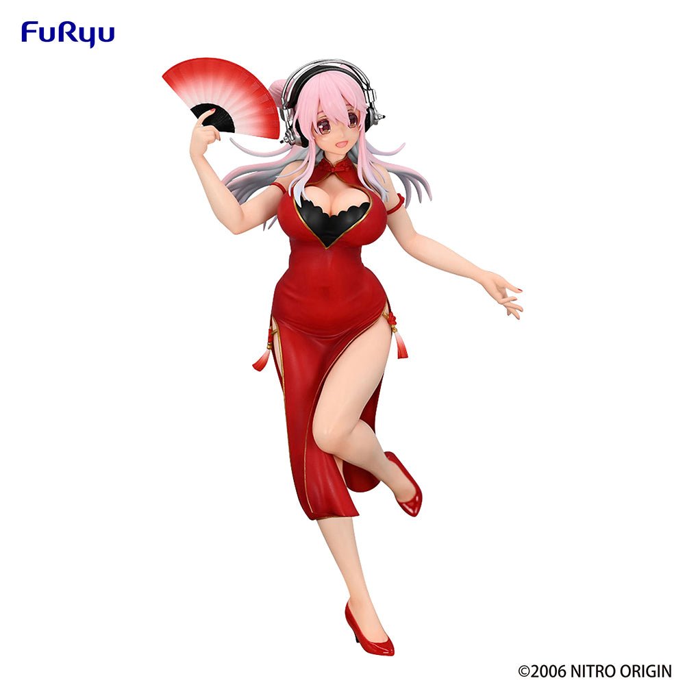 Figura Super Sonico White China Dress De 21 Cm, De Furyu, Con Base Decorativa Y Diseño Elegante