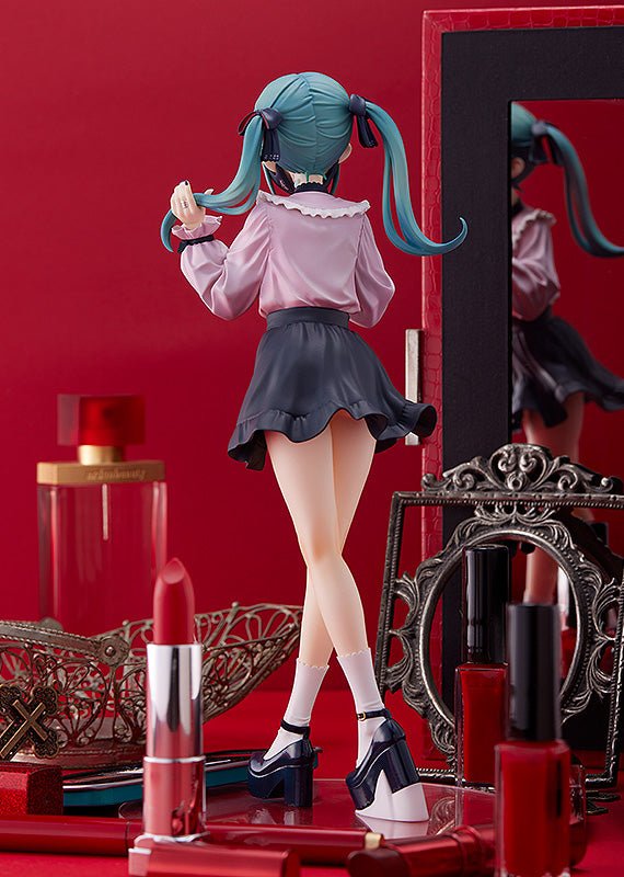 Good Smile Company - Pop Up Parade L Hatsune Miku The Vampire - Good Game Anime