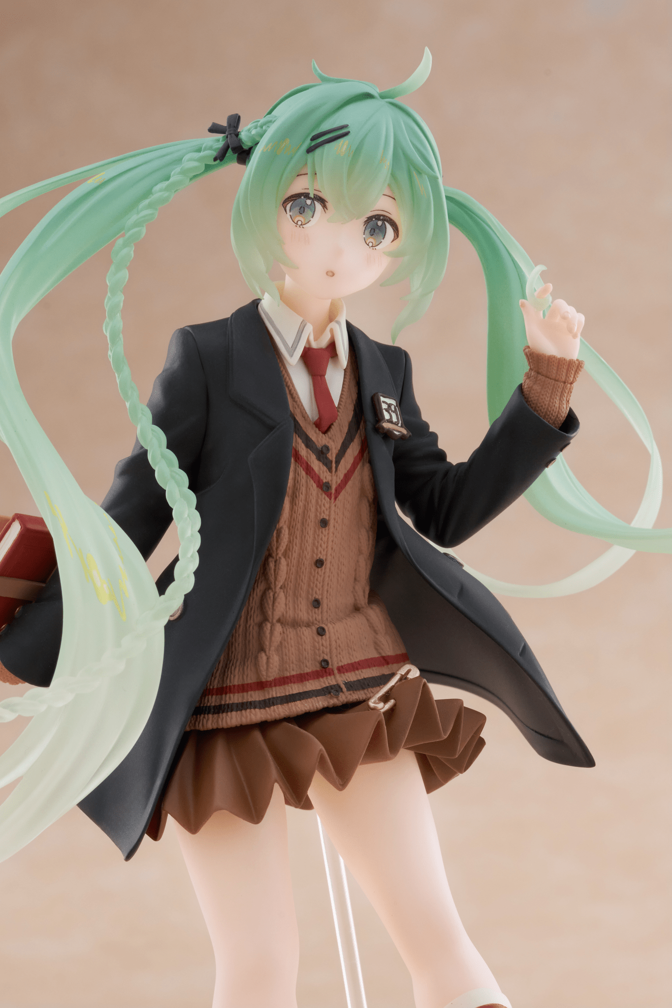 Taito - Hatsune Miku Figure - Fashion (Preppy Ver.) - Good Game Anime