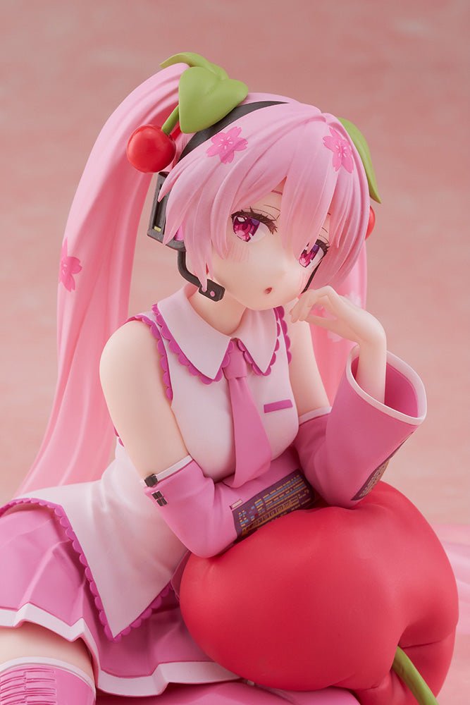Taito - Sakura Miku Desktop Cute Figure (Cherry Cushion Ver.) - Good Game Anime