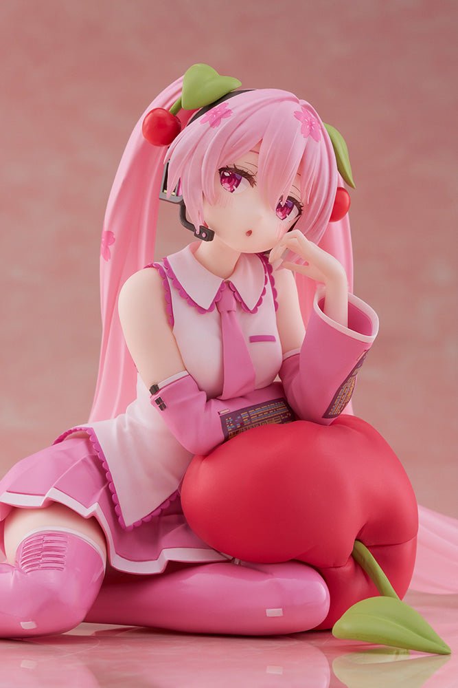 Taito - Sakura Miku Desktop Cute Figure (Cherry Cushion Ver.) - Good Game Anime