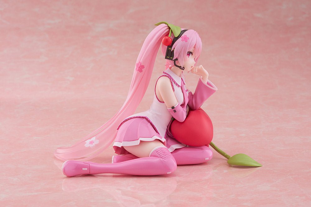Taito - Sakura Miku Desktop Cute Figure (Cherry Cushion Ver.) - Good Game Anime
