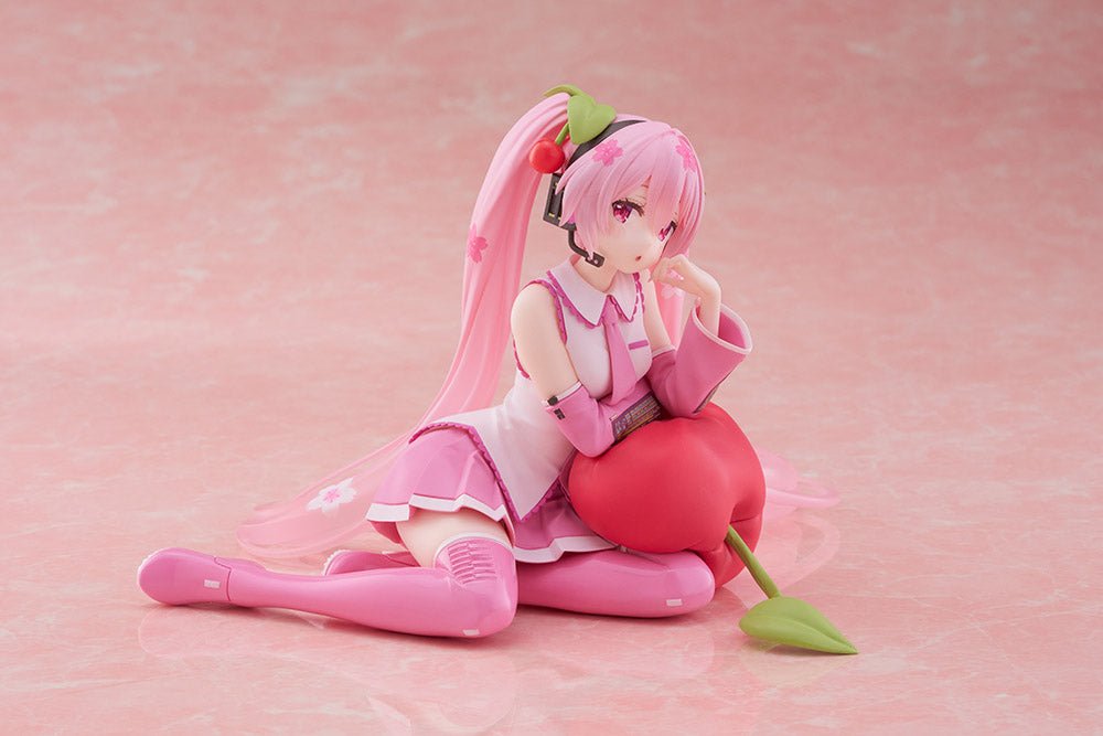 Taito - Sakura Miku Desktop Cute Figure (Cherry Cushion Ver.) - Good Game Anime